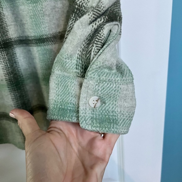 THREAD AND SUPPLY Green Plaid Shirt, Size Medium - Picture 11 of 12